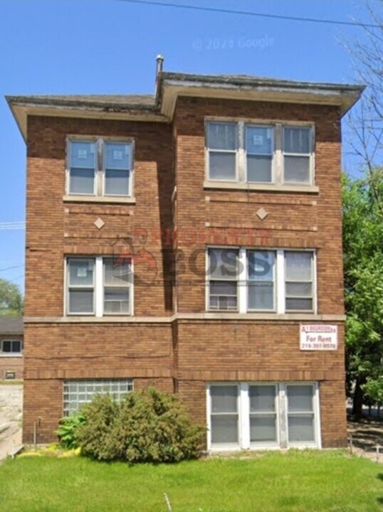 1086 Harrison Blvd in Gary, IN - Building Photo