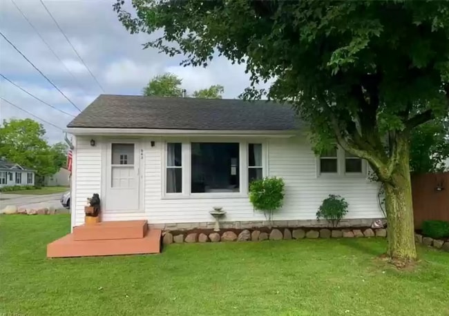 property at 943 Bellvue Dr