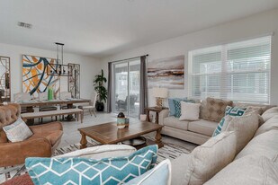 770 Drop Shot Dr, Unit SI ID1541761P in Kissimmee, FL - Building Photo