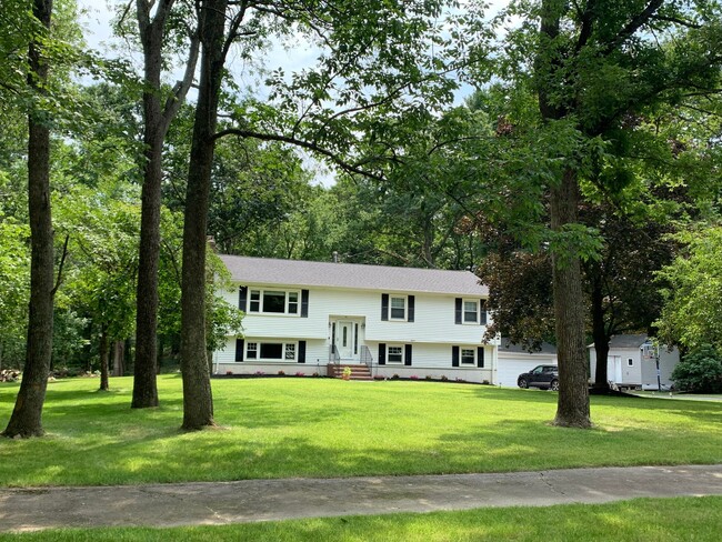 property at 15 Sherwood Cir