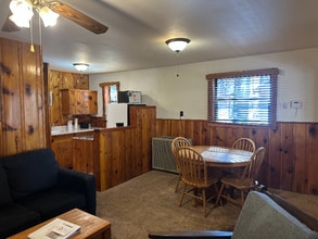237 E White Mountain Blvd in Pinetop, AZ - Building Photo - Building Photo