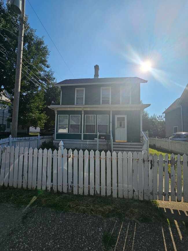 913 Iowa St in Davenport, IA - Building Photo - Building Photo