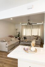 608 W Dennis Dr in Clovis, CA - Building Photo - Building Photo