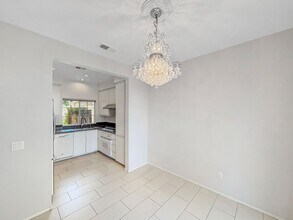 9439 Questa Pointe in San Diego, CA - Building Photo - Building Photo