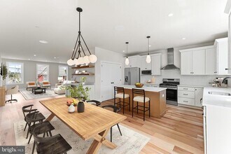 734 S Matlack St in West Chester, PA - Building Photo - Building Photo