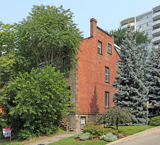 98 Duke St in Hamilton, ON - Building Photo - Primary Photo