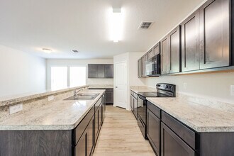 3639 Somers Crest in San Antonio, TX - Building Photo - Building Photo