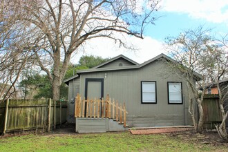 1500 S Park St in Brenham, TX - Building Photo - Building Photo