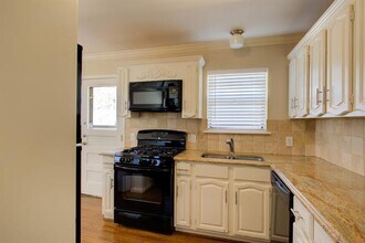934 Bridget Dr in Dallas, TX - Building Photo - Building Photo