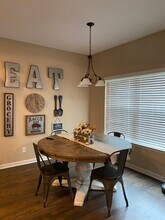 1098 Marne Blvd in Hinesville, GA - Foto de edificio - Building Photo