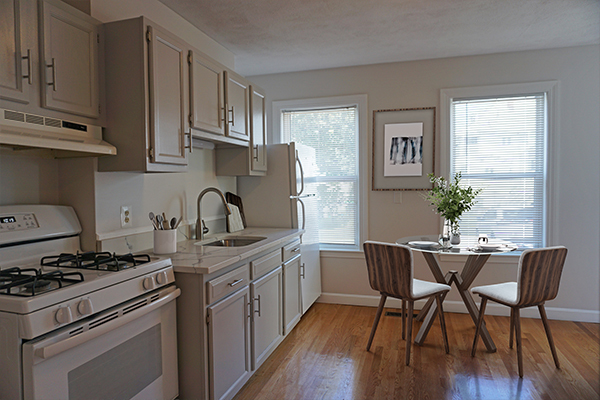 20 Norumbega Ter, Unit 20-01 in Waltham, MA - Building Photo