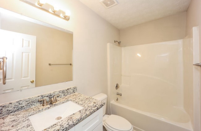 6614 Rebecca Lou Ln in Lithonia, GA - Building Photo - Building Photo