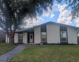 2008 E Peters Colony Rd in Carrollton, TX - Building Photo