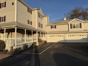 437 N Main St in Andover, MA - Building Photo - Building Photo