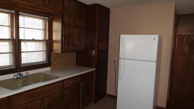 807 W 17th St N in Wichita, KS - Building Photo - Building Photo