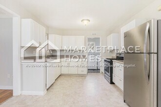 25161 Patricia Ave in Warren, MI - Building Photo - Building Photo