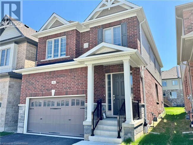 14 Georgina St in Kitchener, ON - Building Photo - Building Photo