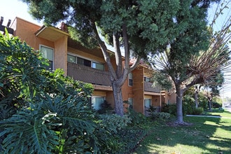 Cerro Vista in San Diego, CA - Building Photo - Building Photo