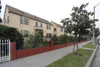 Crenshaw Apartments in Los Angeles, CA - Foto de edificio - Building Photo