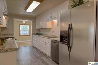 422 E Robin Ln in Harker Heights, TX - Building Photo - Building Photo