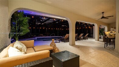 1361 NW 116th Ave in Plantation, FL - Building Photo - Building Photo
