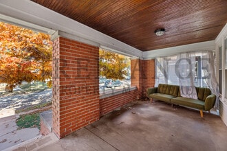 3325 Victor Pl in Wichita, KS - Foto de edificio - Building Photo