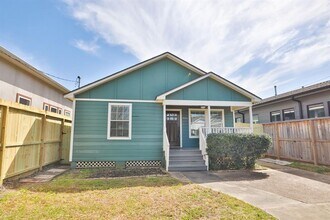 905 Kern St in Houston, TX - Building Photo - Building Photo