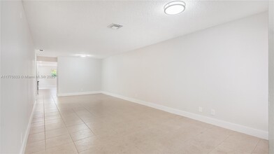 10600 NW 45th St in Coral Springs, FL - Building Photo - Building Photo