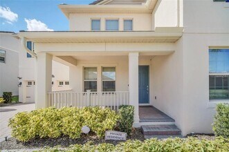 9014 Sonoma Coast Dr in Oakland, FL - Building Photo - Building Photo