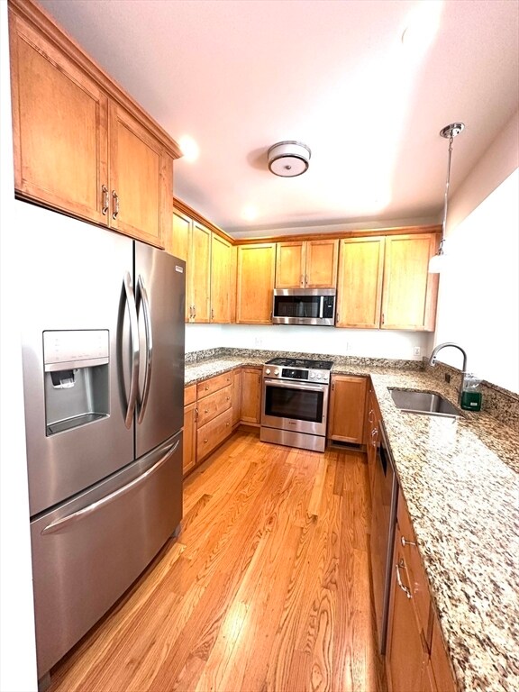 92 Johnson Woods Dr in Reading, MA - Building Photo - Building Photo