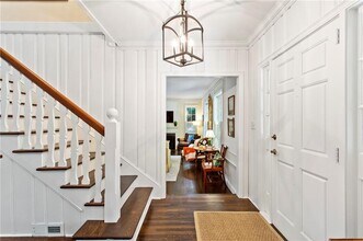 2721 N Hills Dr NE in Atlanta, GA - Building Photo - Building Photo