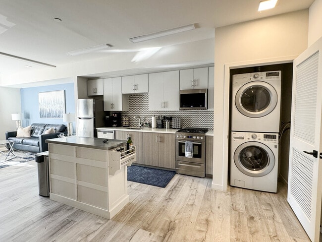 Legacy Tamarind in Los Angeles, CA - Building Photo - Building Photo