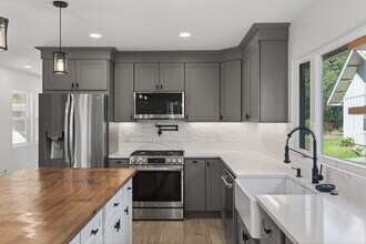 914 El Paseo Rd in Ojai, CA - Building Photo - Building Photo