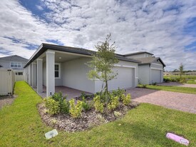 2702 San Marco Wy in Winter Haven, FL - Foto de edificio - Building Photo