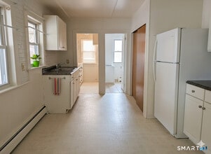 71 Bridge St in Canton, CT - Building Photo - Building Photo