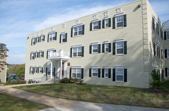 Huntington Gardens Apartments in Alexandria, VA - Building Photo - Building Photo