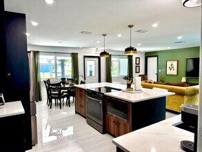 4101 NW 10th St in Coconut Creek, FL - Building Photo - Building Photo