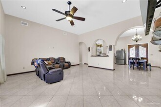 20 Carpintero St in Edinburg, TX - Building Photo - Building Photo