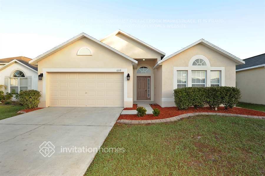 6319 Gondola Dr in Riverview, FL - Building Photo