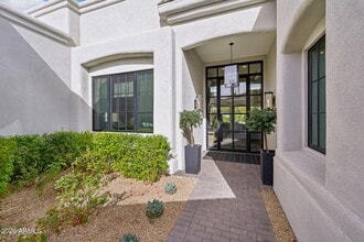 9899 N 79th Way in Scottsdale, AZ - Building Photo - Building Photo