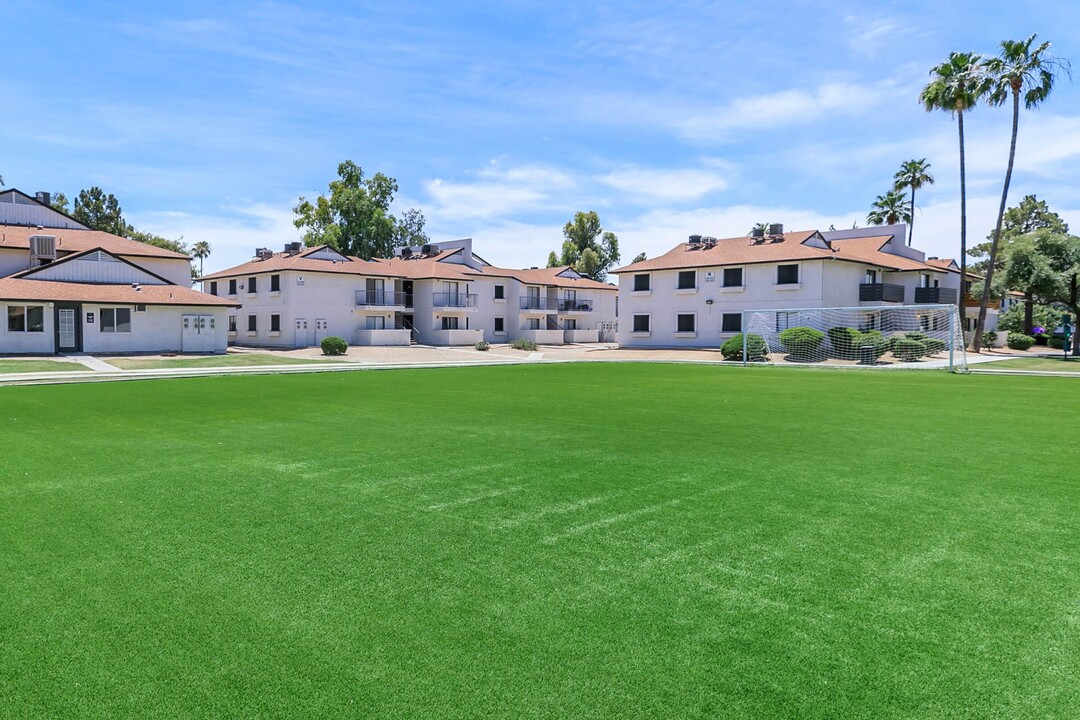 Tides on McDowell in Phoenix, AZ - Foto de edificio