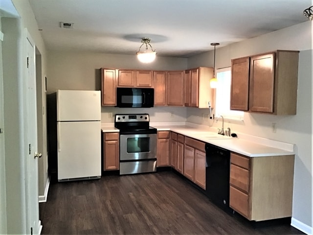 6585 W Odessa Way in McCordsville, IN - Foto de edificio - Building Photo