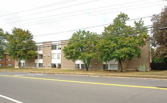 The Grovemont in Bristol, CT - Building Photo - Building Photo