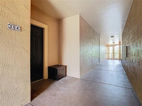 5560 Metrowest Blvd in Orlando, FL - Building Photo - Building Photo