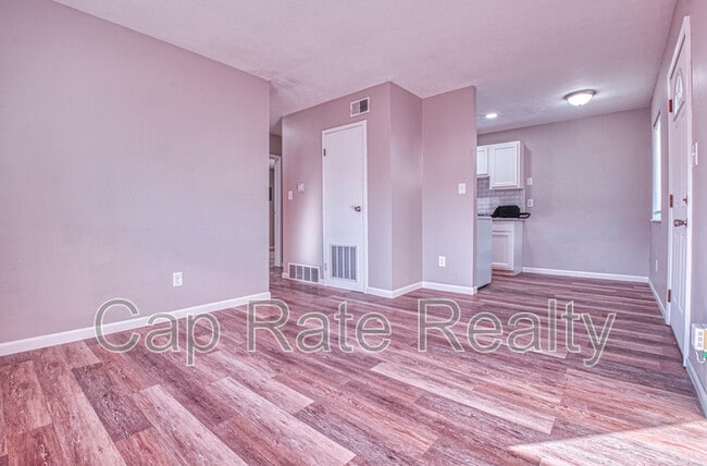 2735 Joyce Ave in Columbus, OH - Building Photo - Building Photo