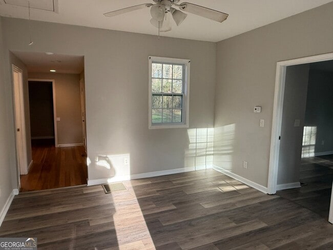 5 Arnco 1st St in Newnan, GA - Foto de edificio - Building Photo