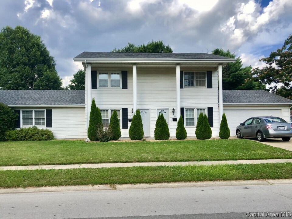 4120 Glendale Dr, Unit 4120 in Springfield, IL - Building Photo