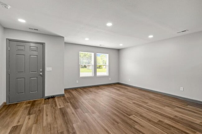 231 E Cofield St in Aurora, MO - Building Photo - Building Photo