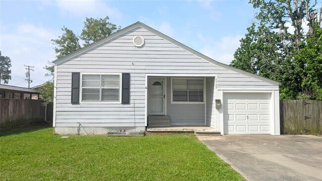 property at 3733 Hays Ave