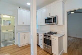 125 Park Dr in Boston, MA - Building Photo - Building Photo